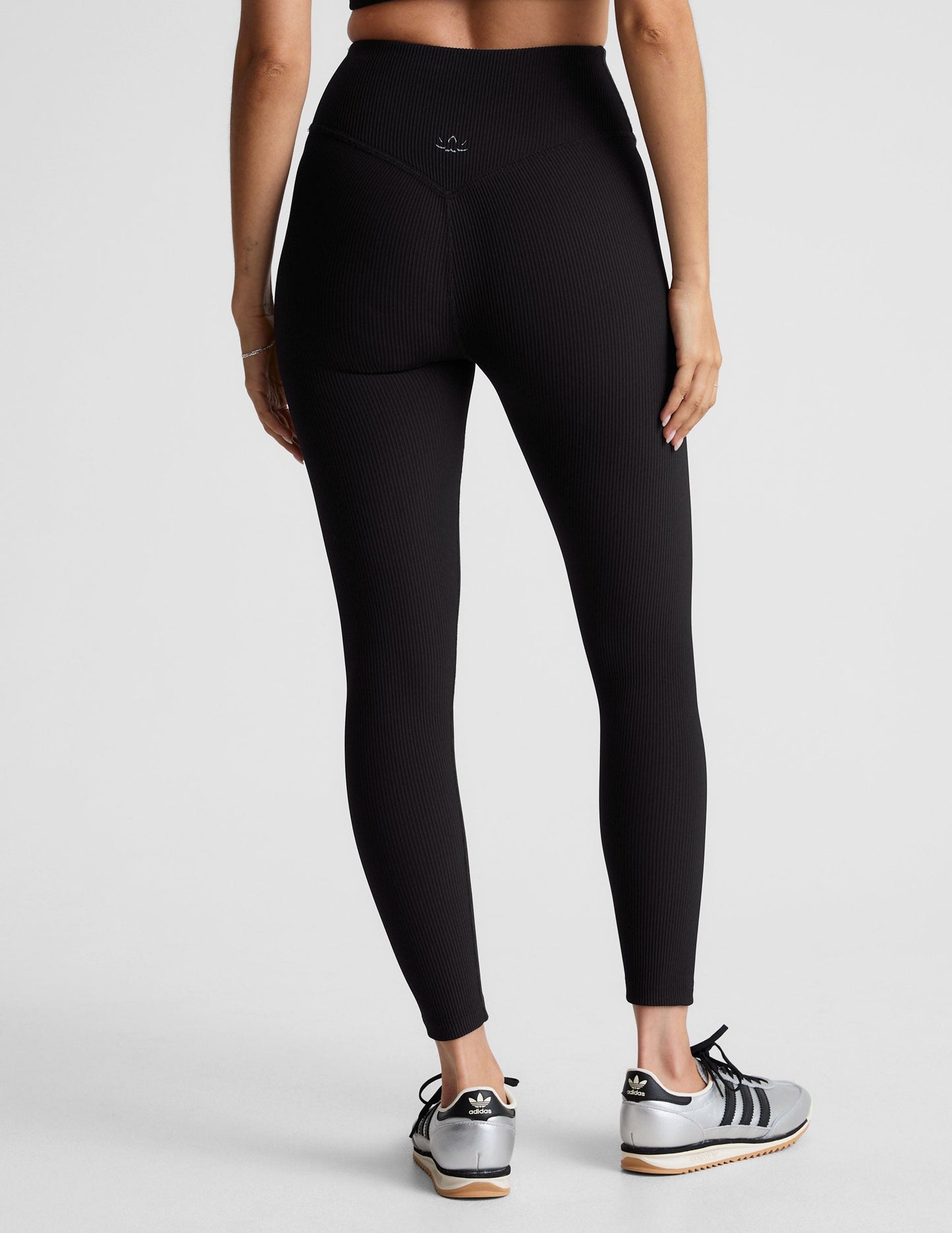 Impulse Ribbed Leggings: High-Waisted, Seamless, Midi-Length Activewear for Ultimate Comfort