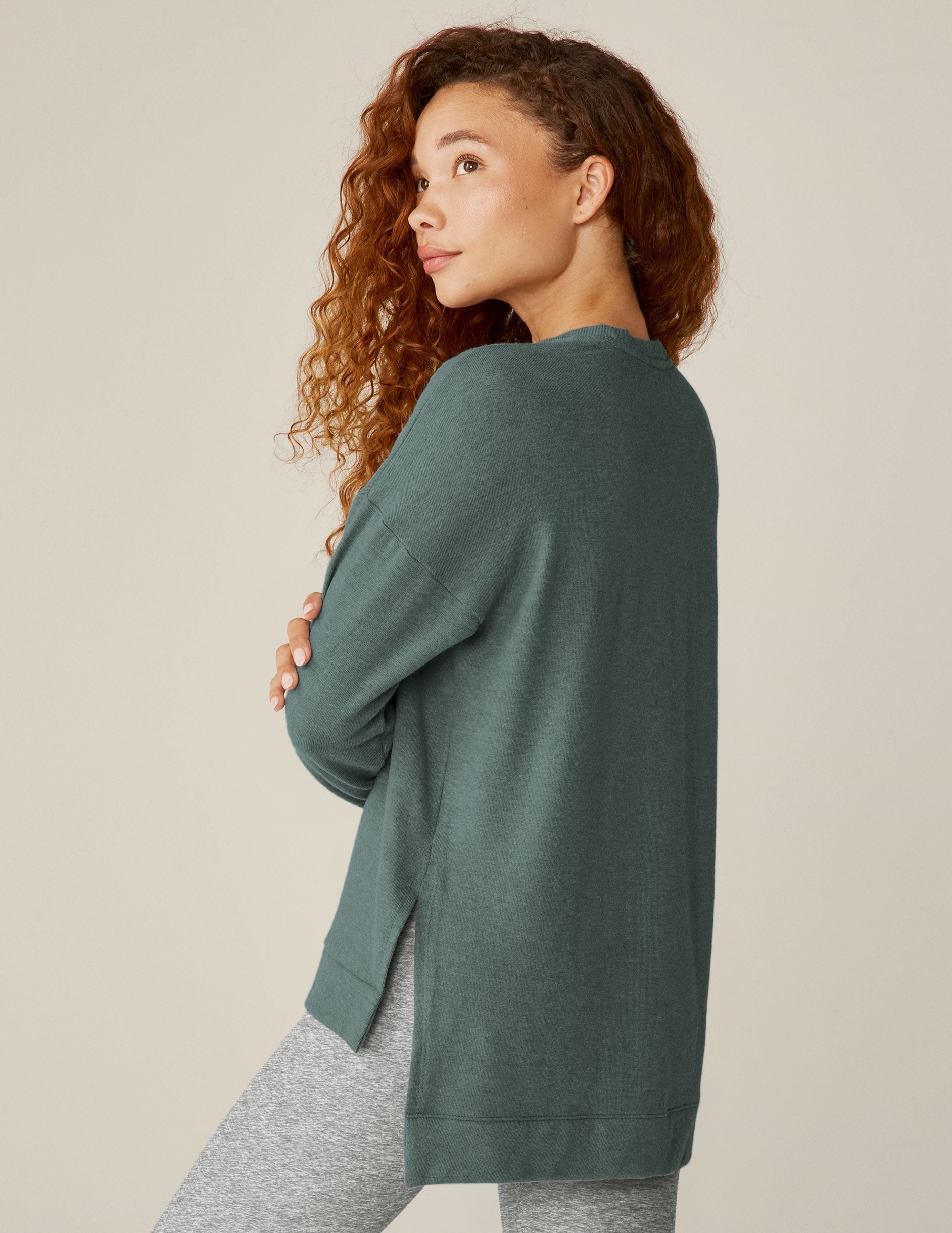 Relaxed Fit V-Neck Pullover Sweater, High-Low Hem, Side Slits Comfort
