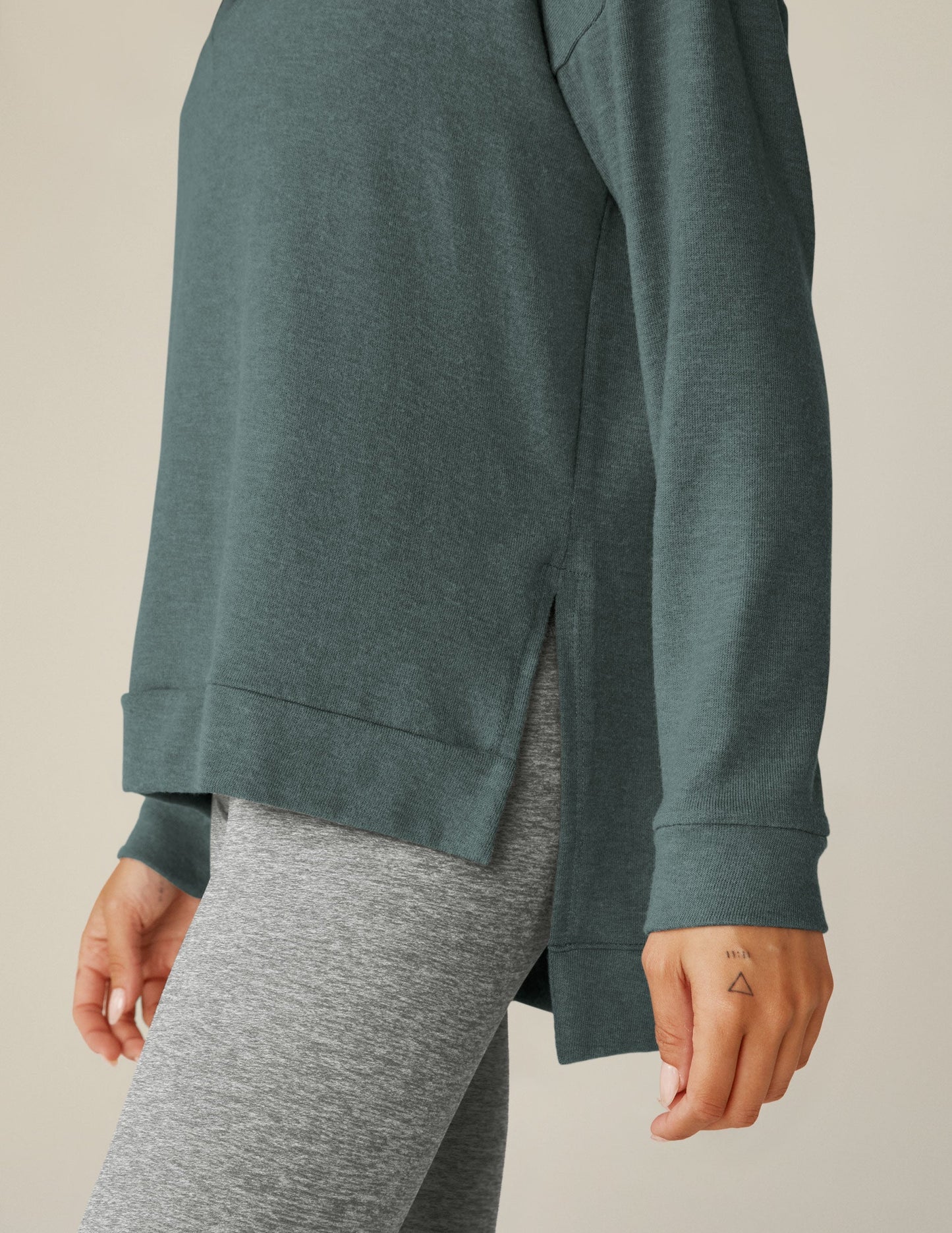 Relaxed Fit V-Neck Pullover Sweater, High-Low Hem, Side Slits Comfort