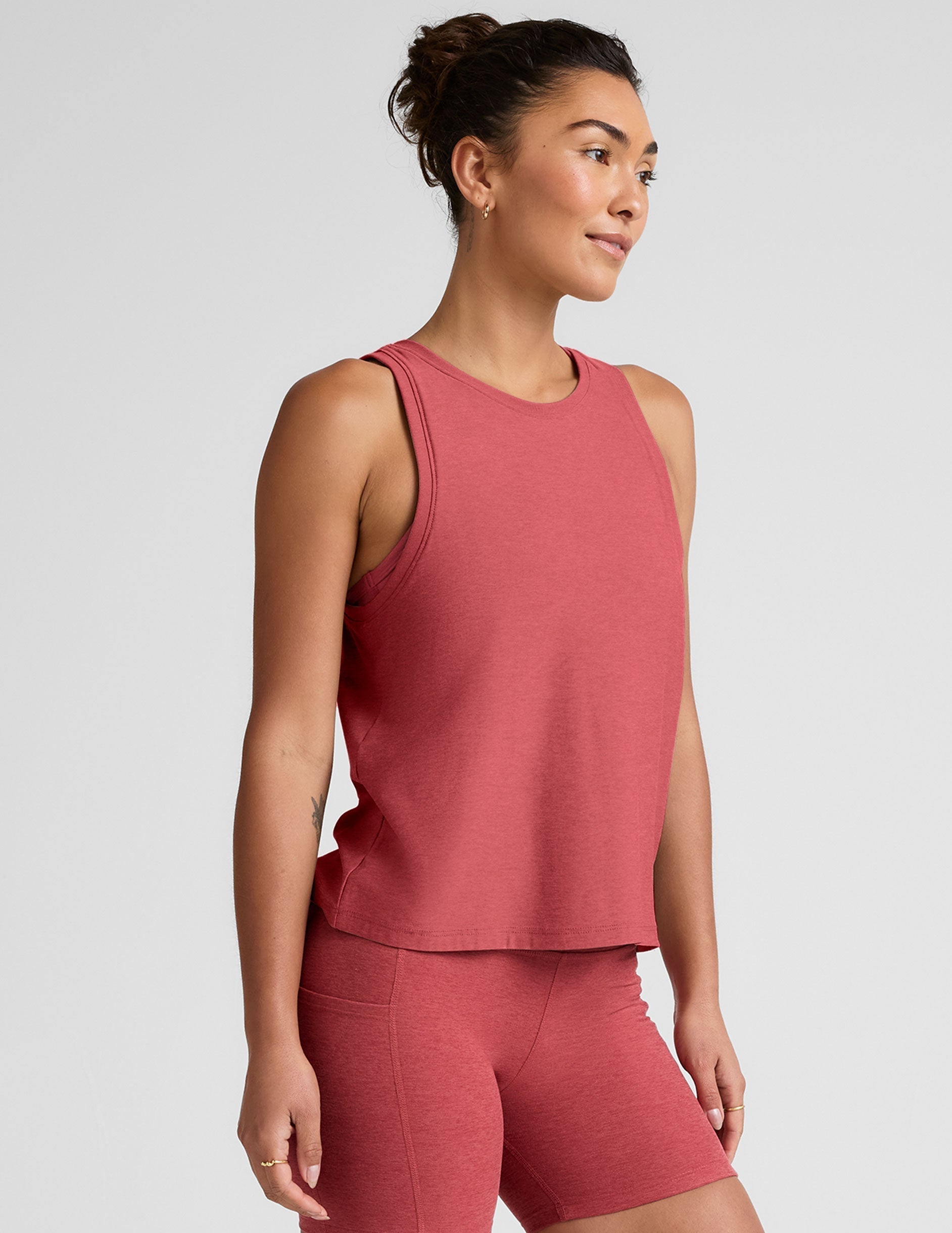 Soft Featherweight Rebalance Tank Top: Relaxed Fit, High Hip Length, Active Comfort
