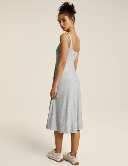 Featherweight Square Neck Midi Dress – Soft, Relaxed Fit, Everyday Pockets