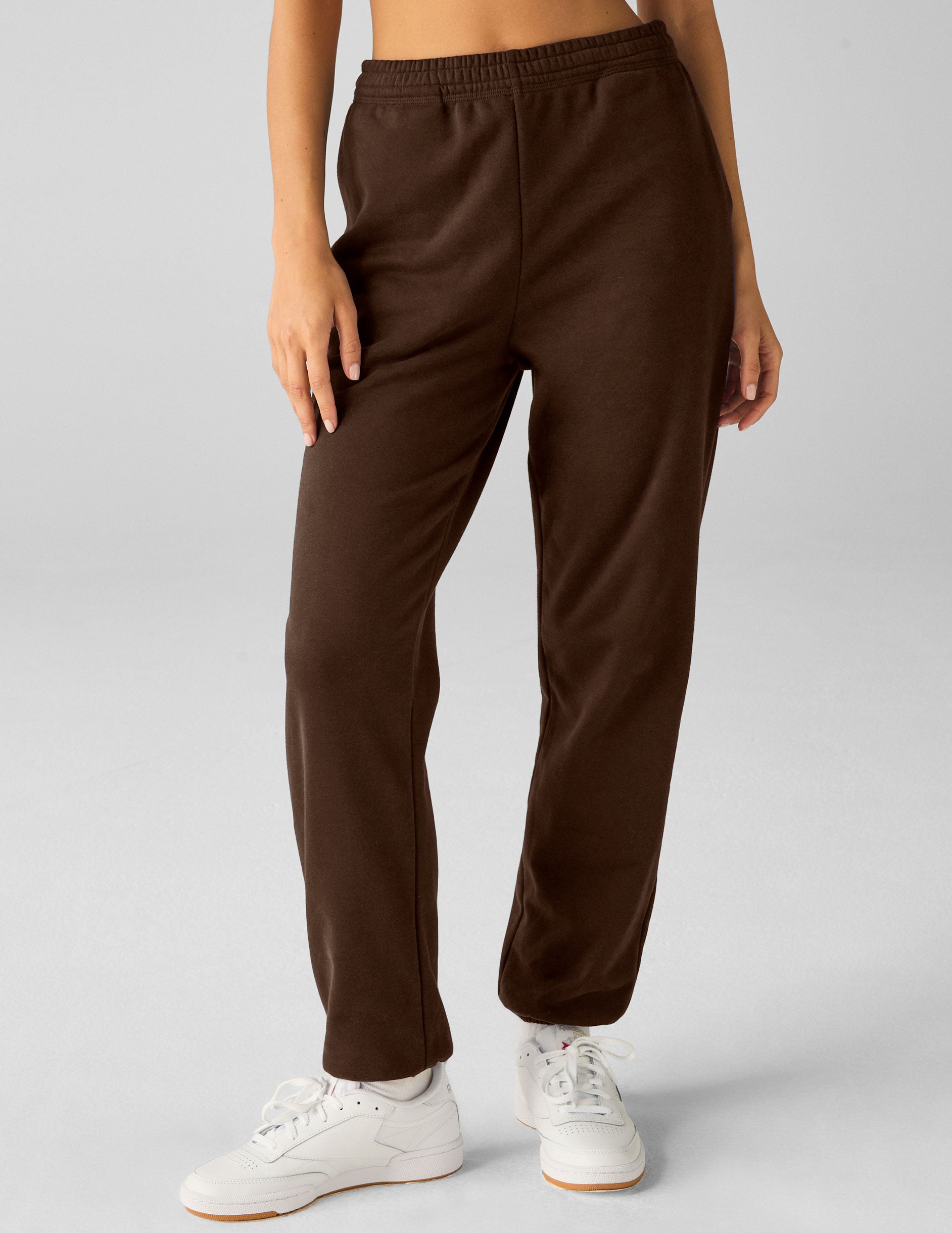 LuxeFleece Cozy Relaxed Fit Mid-Rise Jogger Sweatpants with Pockets