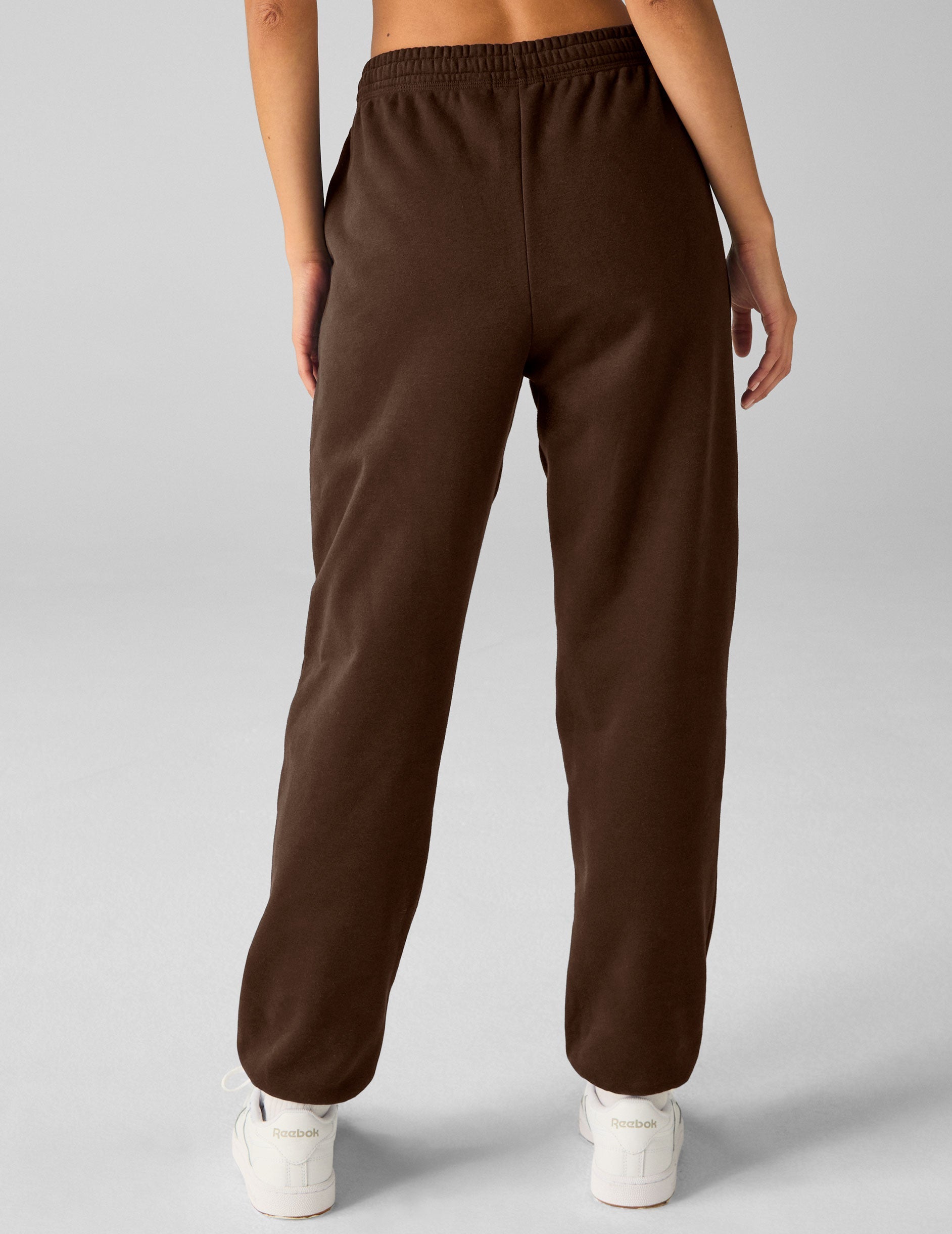 LuxeFleece Cozy Relaxed Fit Mid-Rise Jogger Sweatpants with Pockets