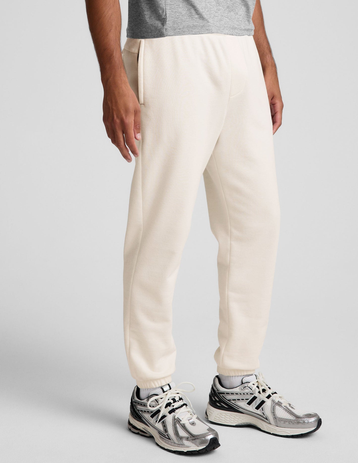 Men's Classic Plush Fleece Jogger Sweatpants – Relaxed Fit, Zipper Pockets