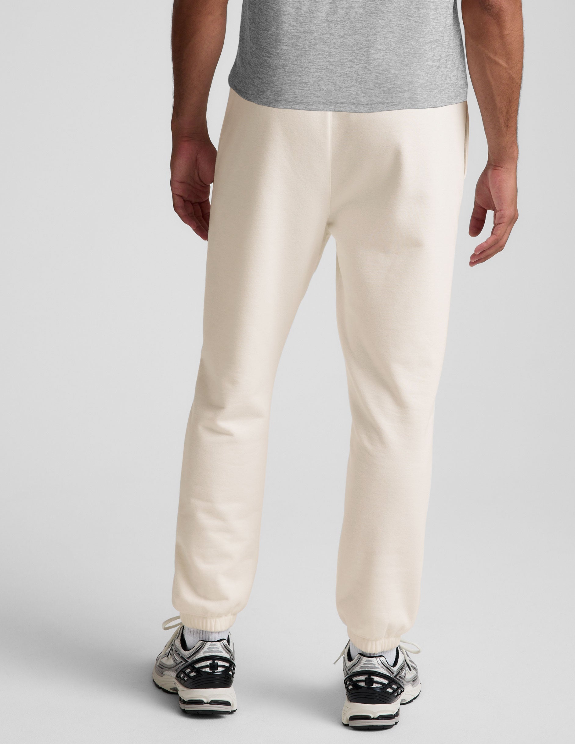 Men's Classic Plush Fleece Jogger Sweatpants – Relaxed Fit, Zipper Pockets