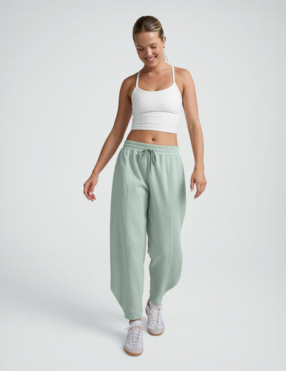Cozy LuxeFleece Barrel Sweatpants for Women: Relaxed Fit, Ultimate Comfort, Pale Blue