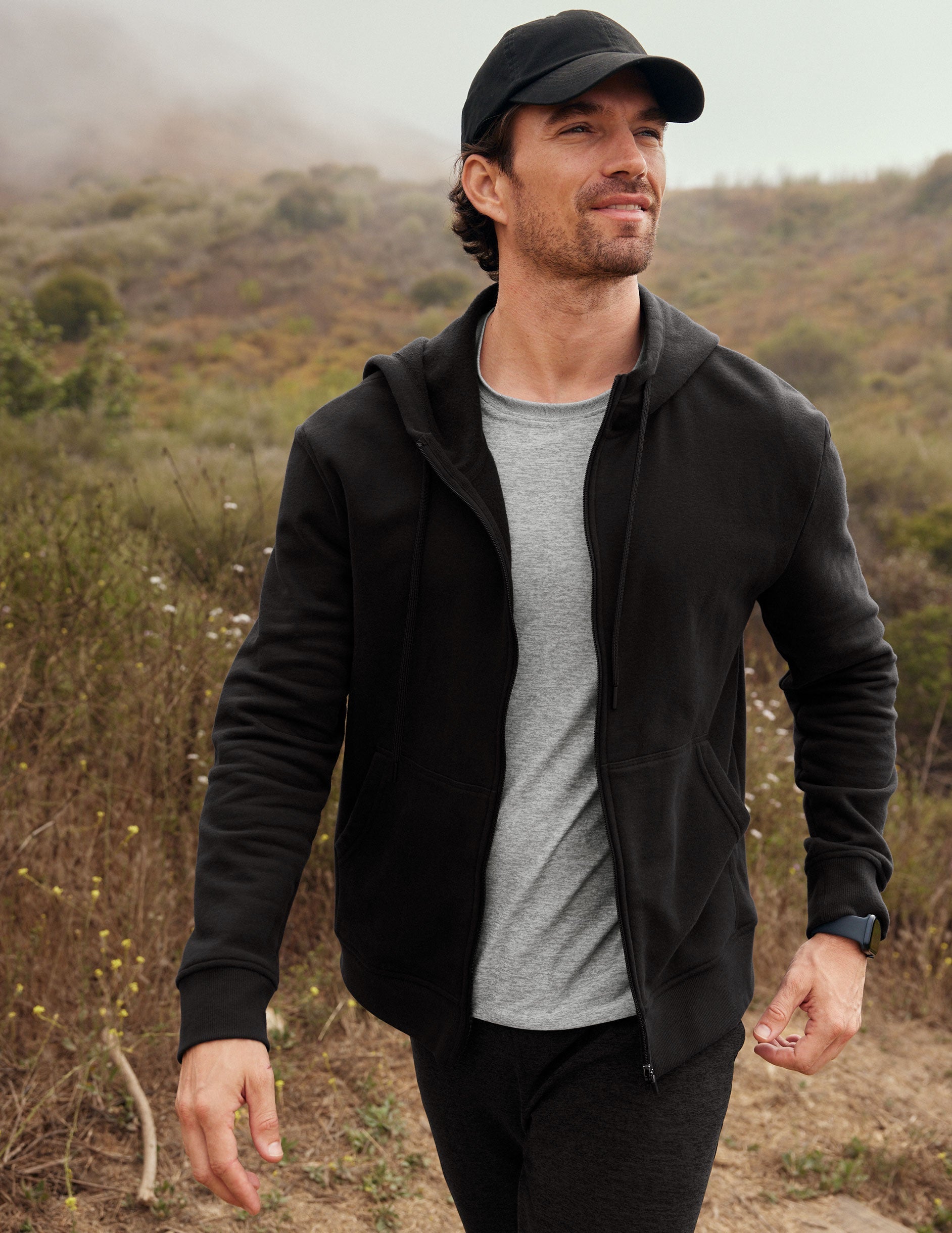 Premium Black LuxeFleece Zip-Up Hoodie: Universal Comfort, Effortless Style for All