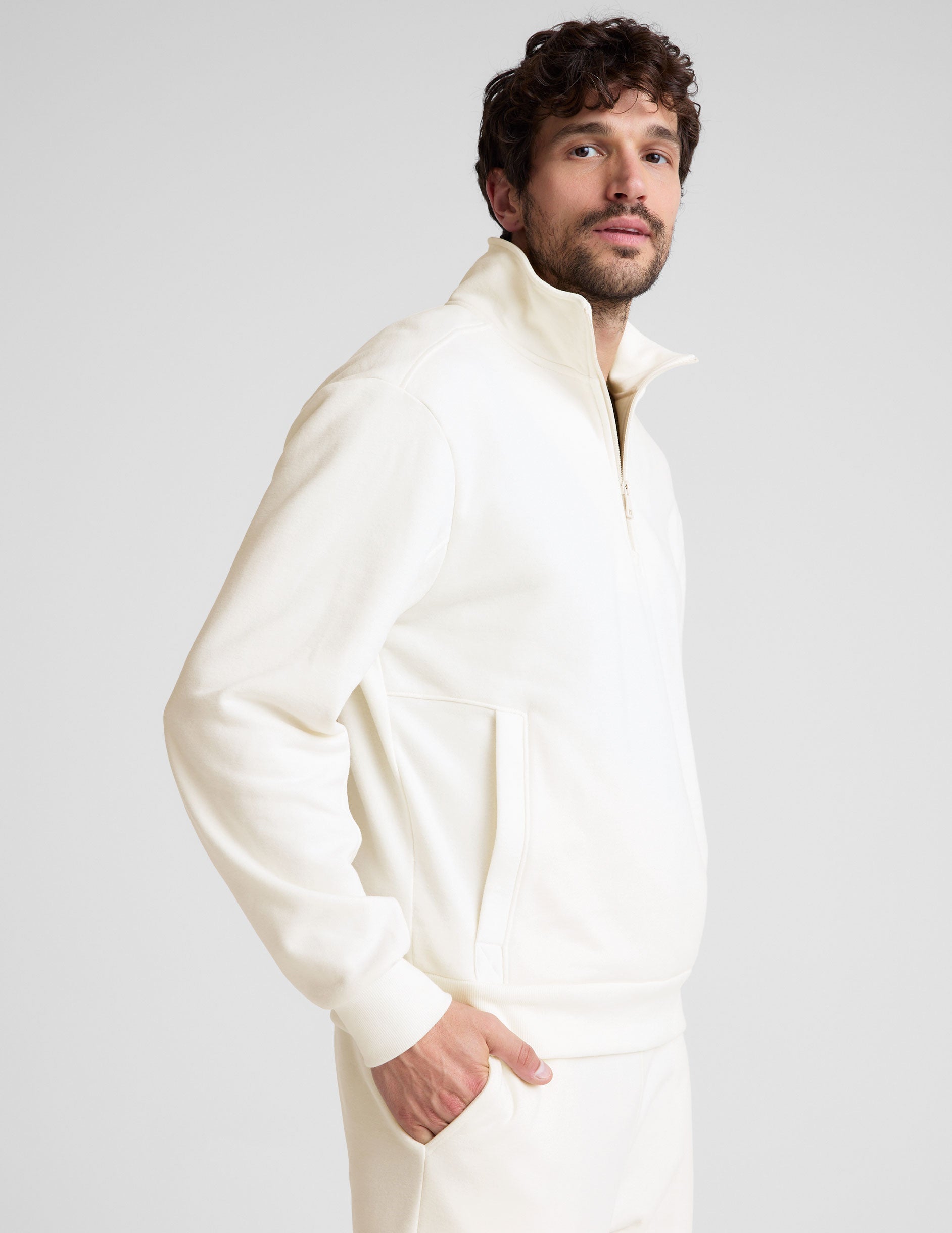 Men's LuxeFleece Half-Zip Pullover: Comfort, Style, and Versatility for Every Occasion