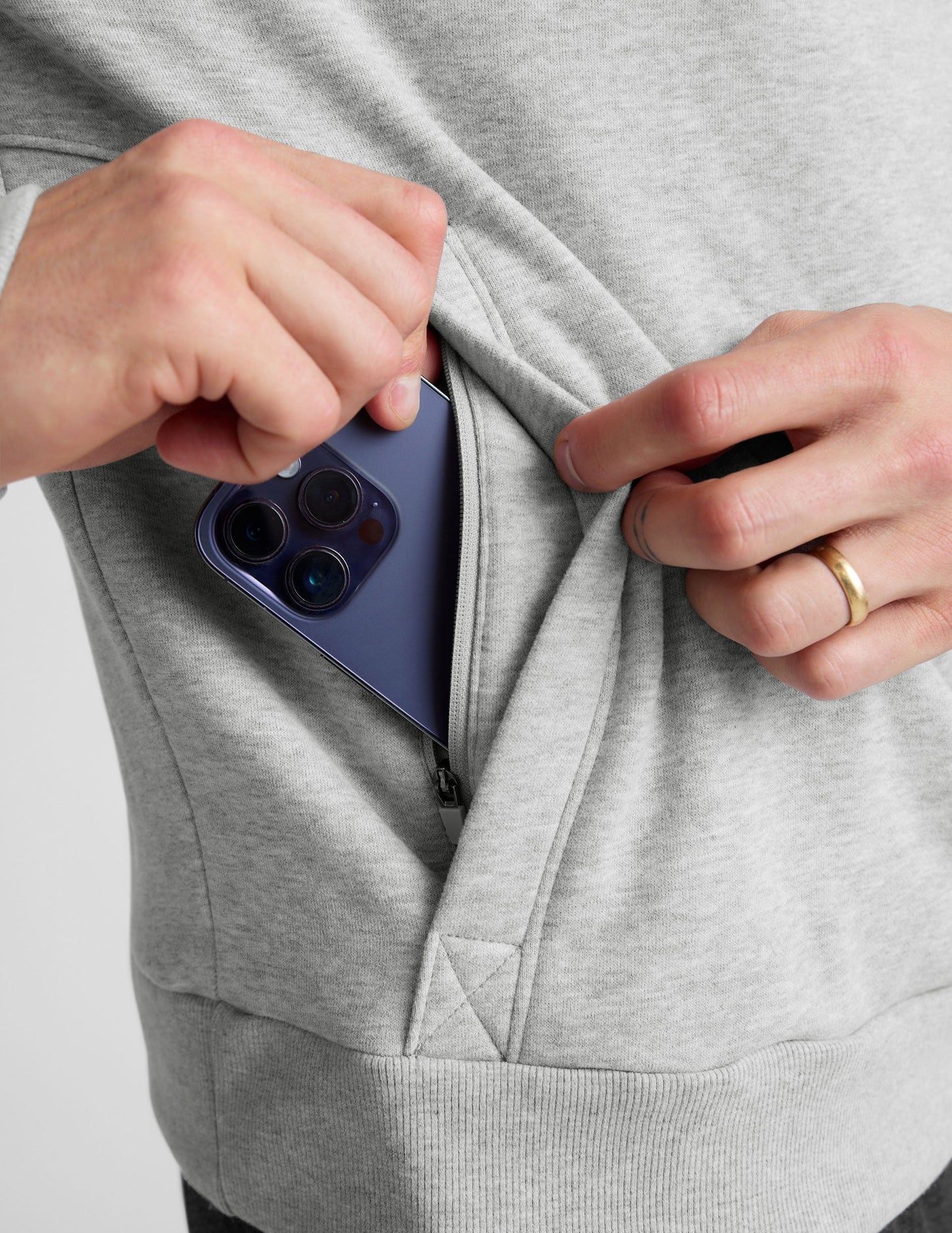 Men's Cozy Quarter-Zip Pullover: Versatile, Warm, Stylish, with Kangaroo Pocket