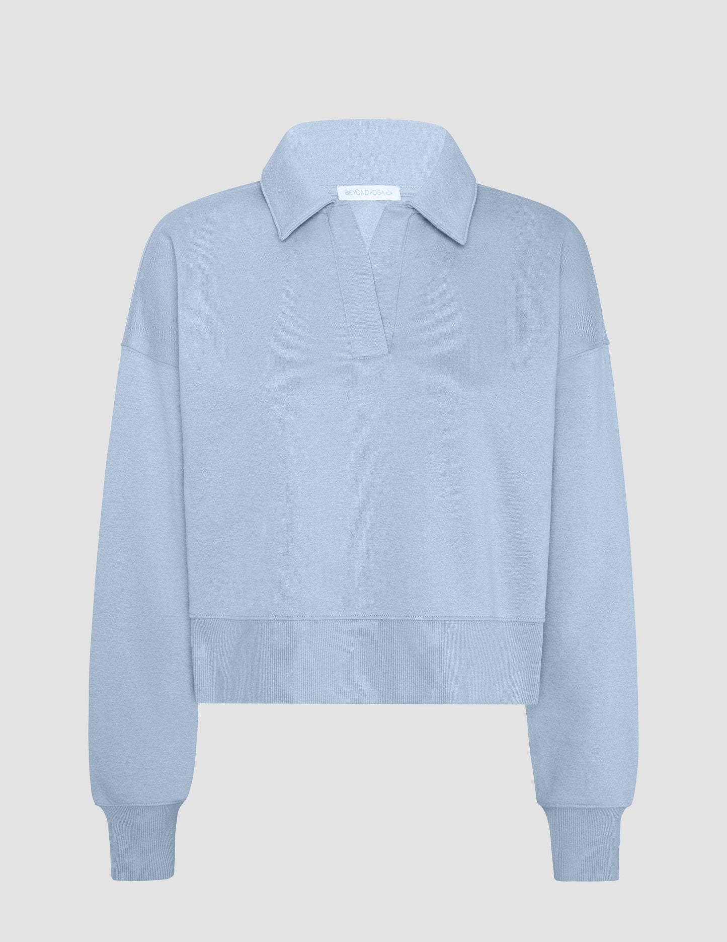 Luxurious Fleece Collared Cropped Sweatshirt for Ultimate Comfort and Style