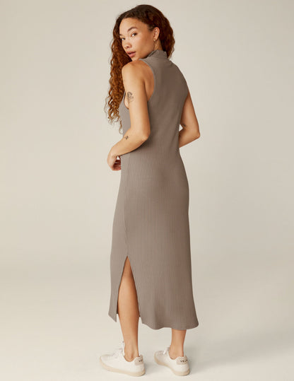 Luxurious Ribbed Knit Mock Neck Midi Dress: Travel-Ready Comfort with Side Slit