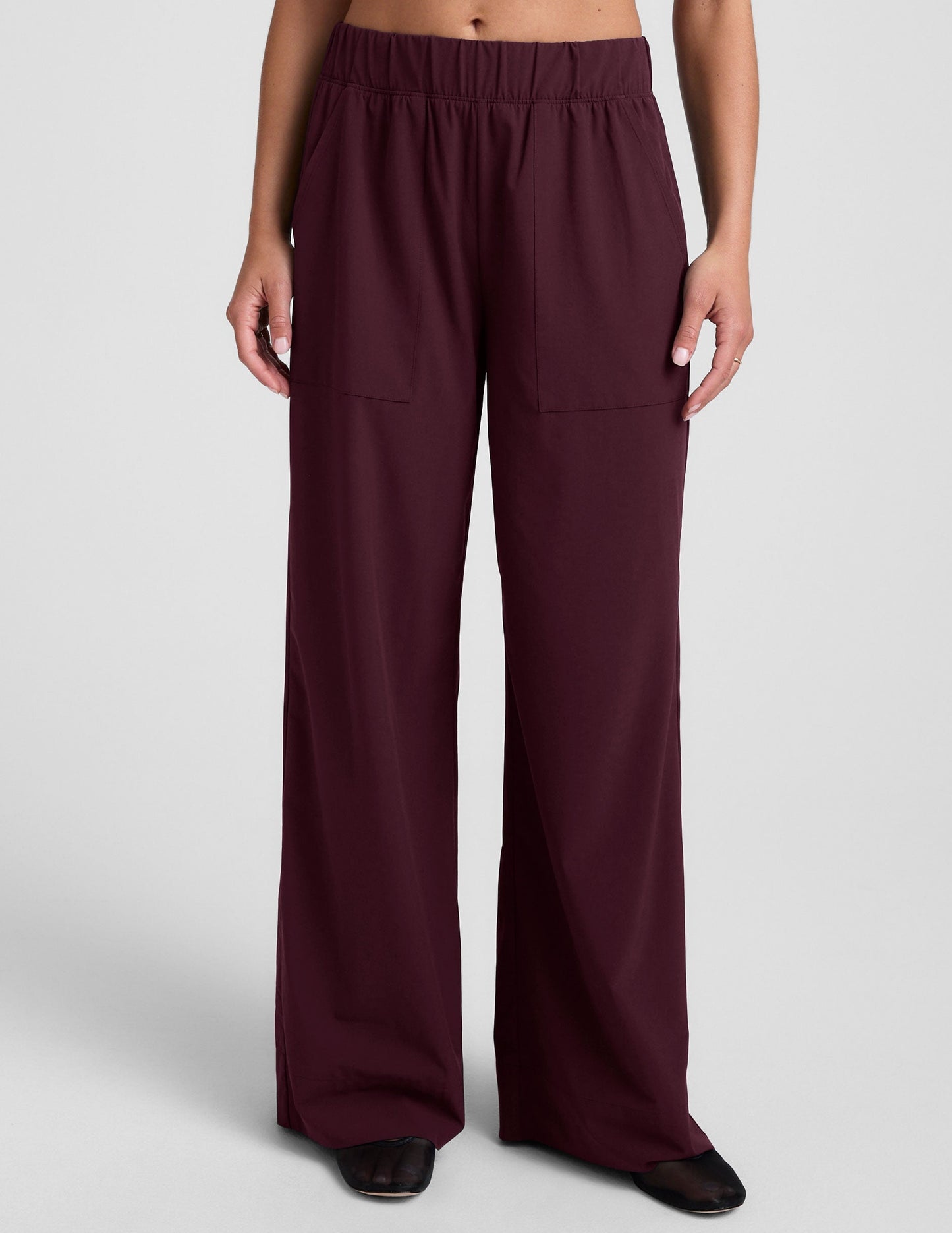 Beyond Yoga Women's Easy Wide Leg Flowy Stretch Woven Pant with Pockets