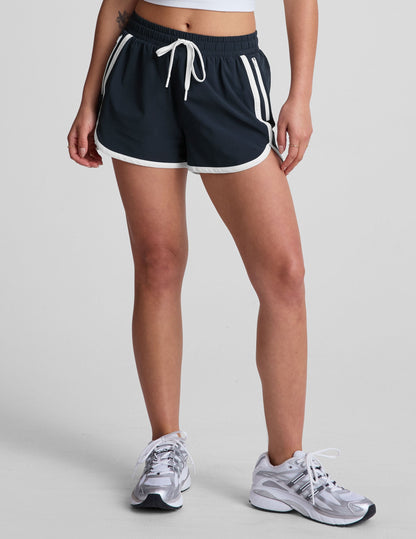 Women's Lightweight Stretch Woven Performance Shorts with Pockets and Inner Lining