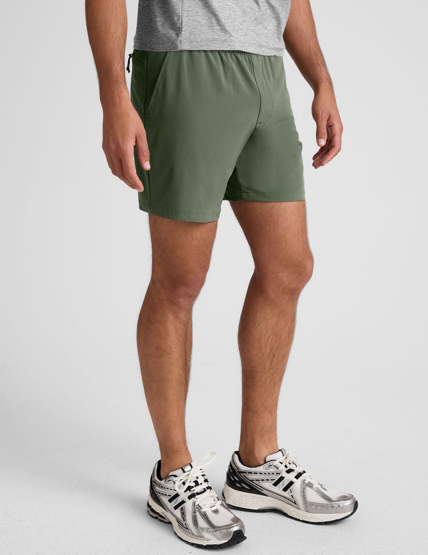 Men's Lightweight Running Shorts: Quick-Dry, Secure Pockets, 7-Inch Inseam