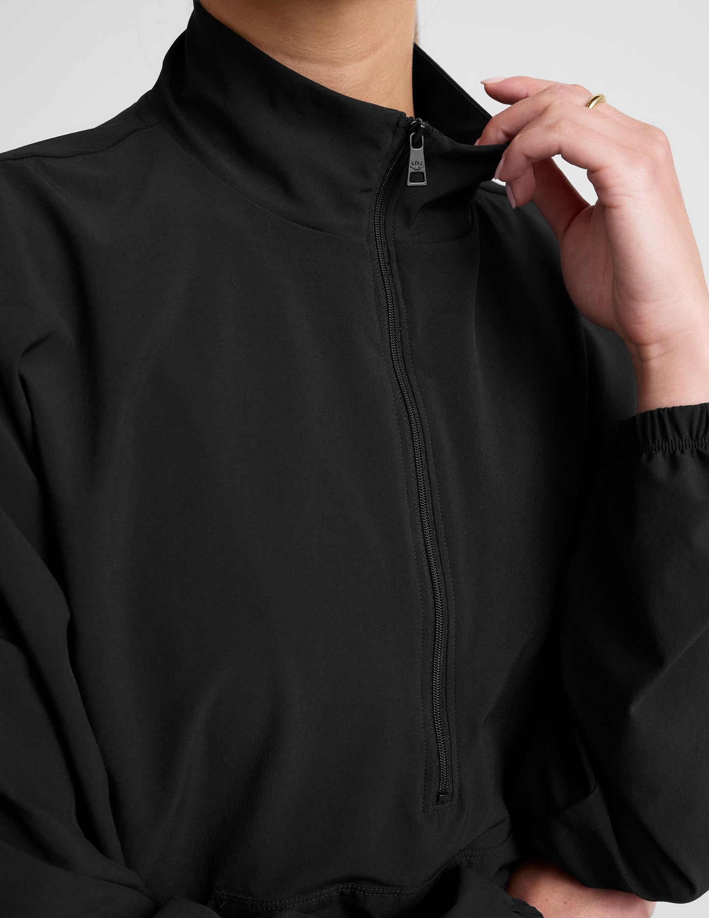 Lightweight Performance Half-Zip Pullover: Ultimate Comfort for Active Lifestyles