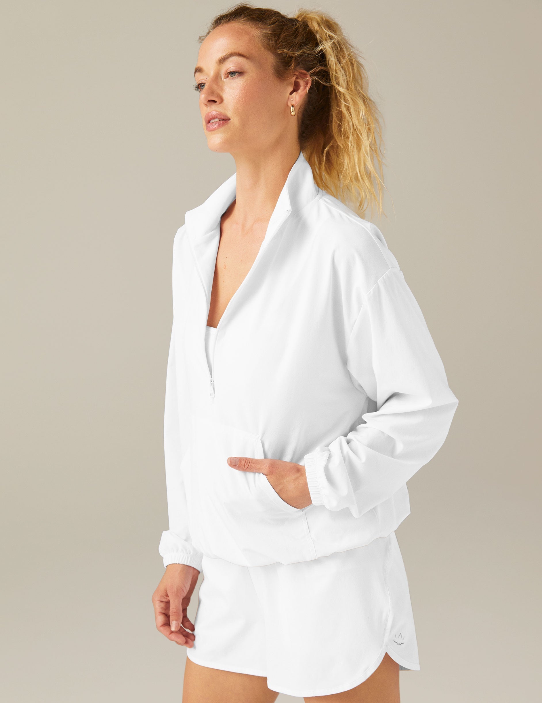 Lightweight True White Half-Zip Pullover for Comfort and Active Style