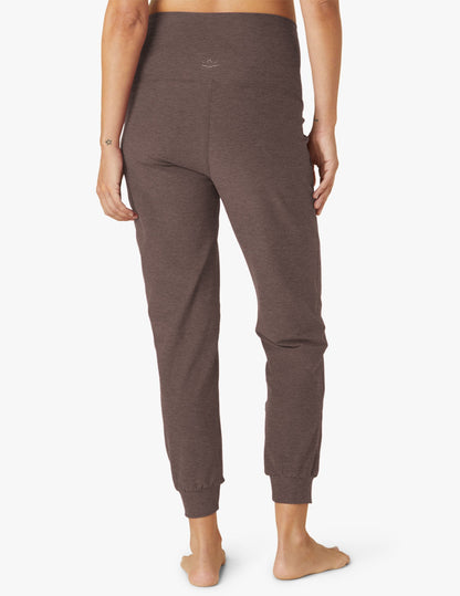 Ultra-Soft Spacedye Maternity Joggers: Comfortable Tapered Midi Length for Moms-to-Be