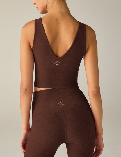 Beyond Yoga Spacedye Cropped Tank: Ultra-Soft V-Neck Activewear with Built-in Bra