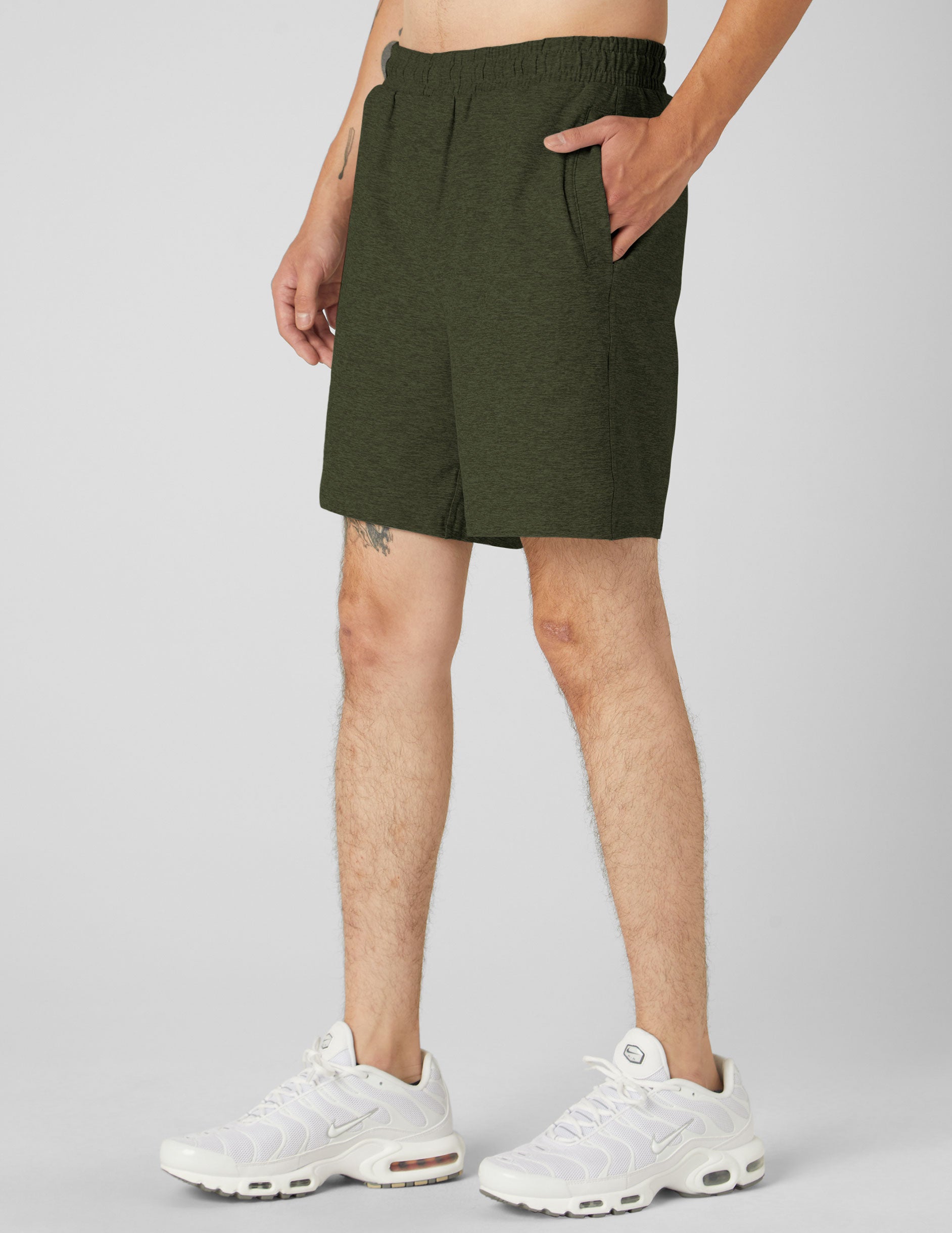 Men's Spacedye Freefit Athleisure Shorts: Comfortable, Slim Fit with Secure Pocket