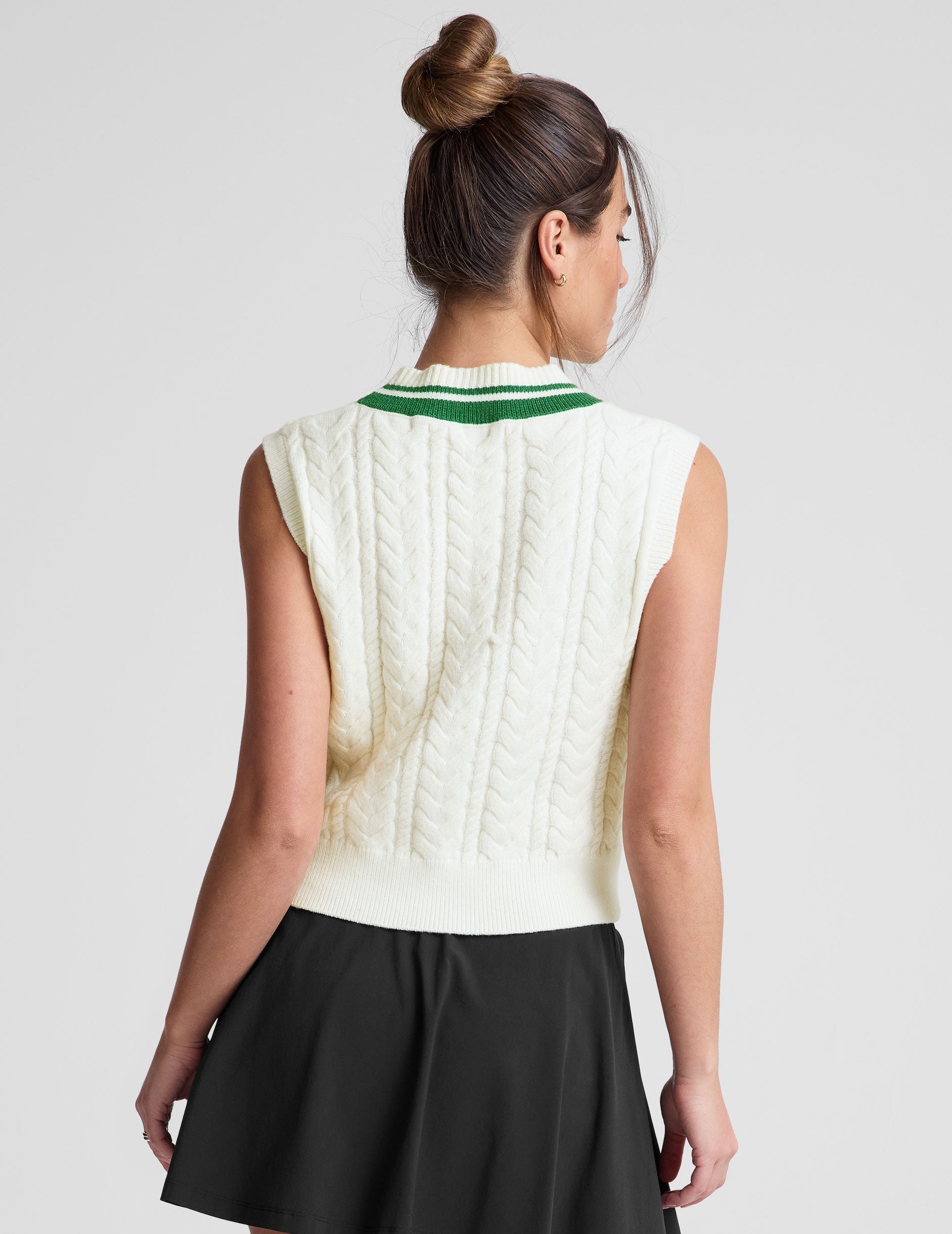 Relaxed Fit Cream Cable Knit Vest with Striped V-Neckline – Stylish Comfort